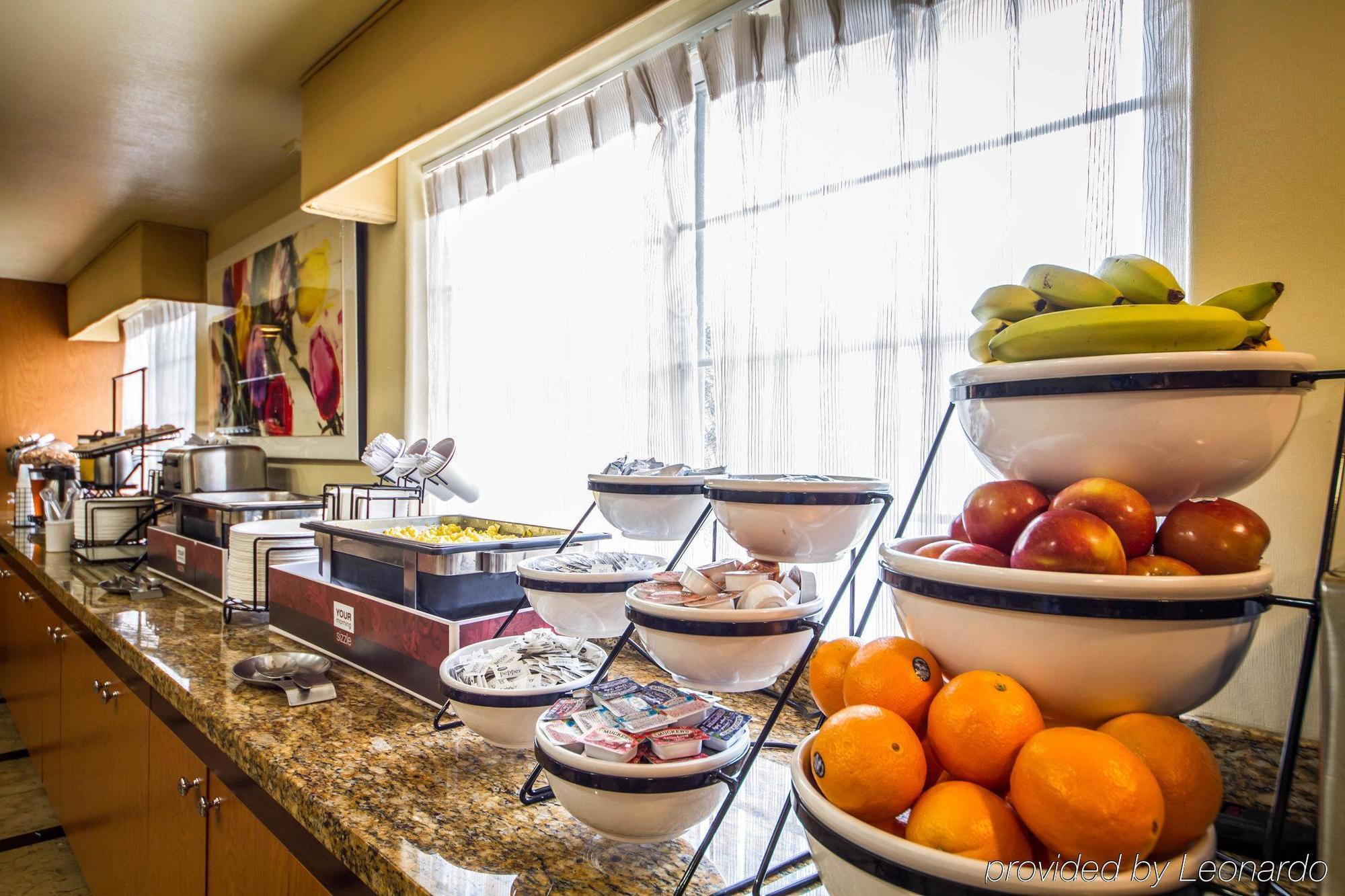 Comfort Inn & Suites Oakland Airport Extérieur photo