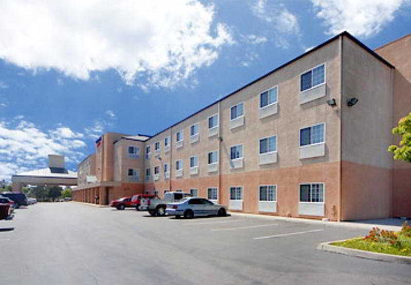 Comfort Inn & Suites Oakland Airport Extérieur photo