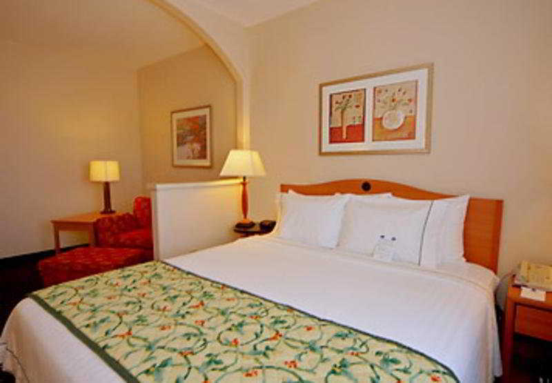 Comfort Inn & Suites Oakland Airport Chambre photo