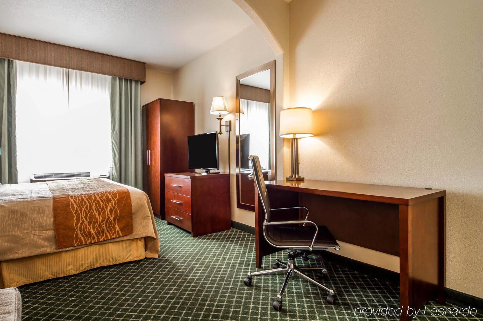 Comfort Inn & Suites Oakland Airport Extérieur photo