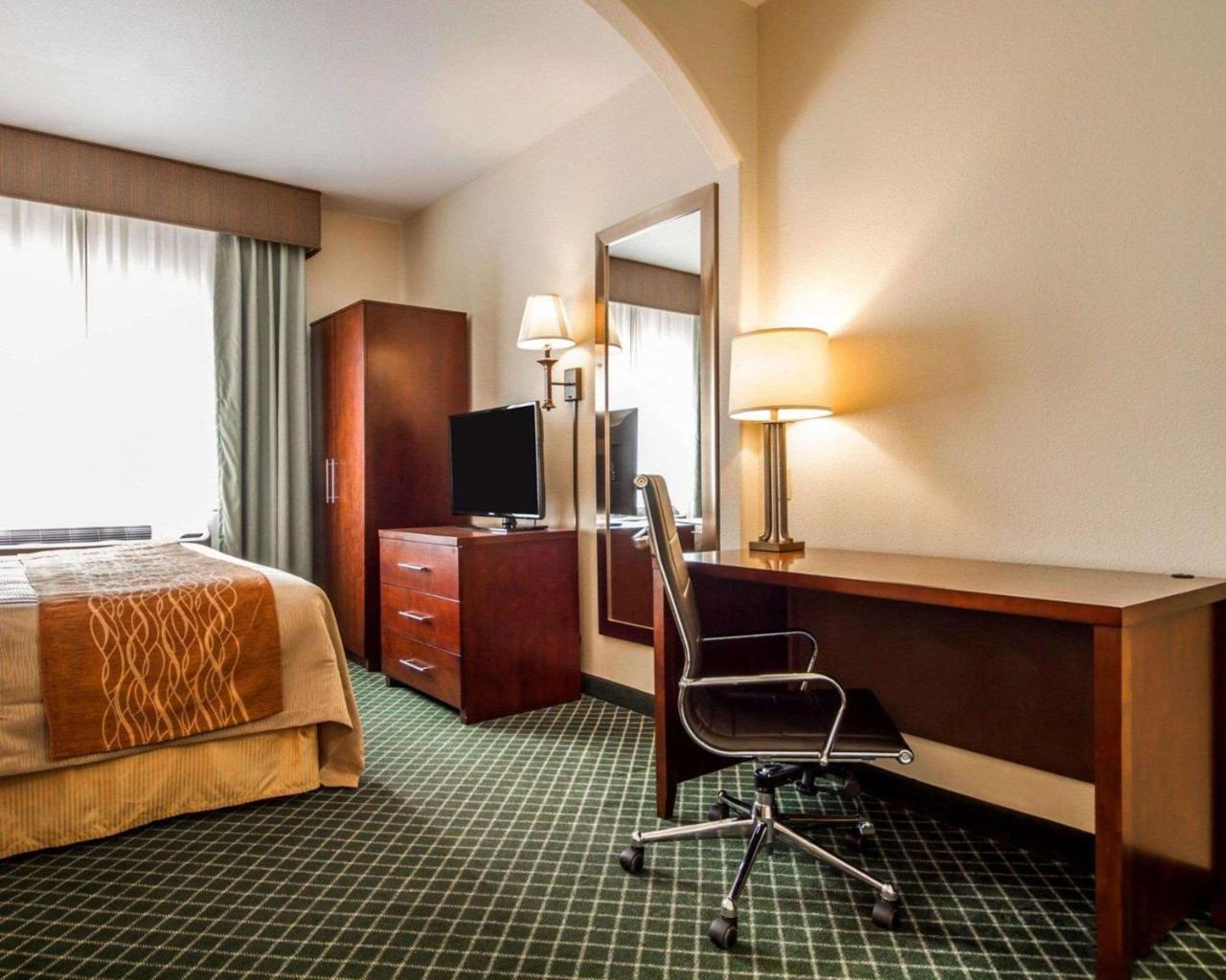 Comfort Inn & Suites Oakland Airport Extérieur photo