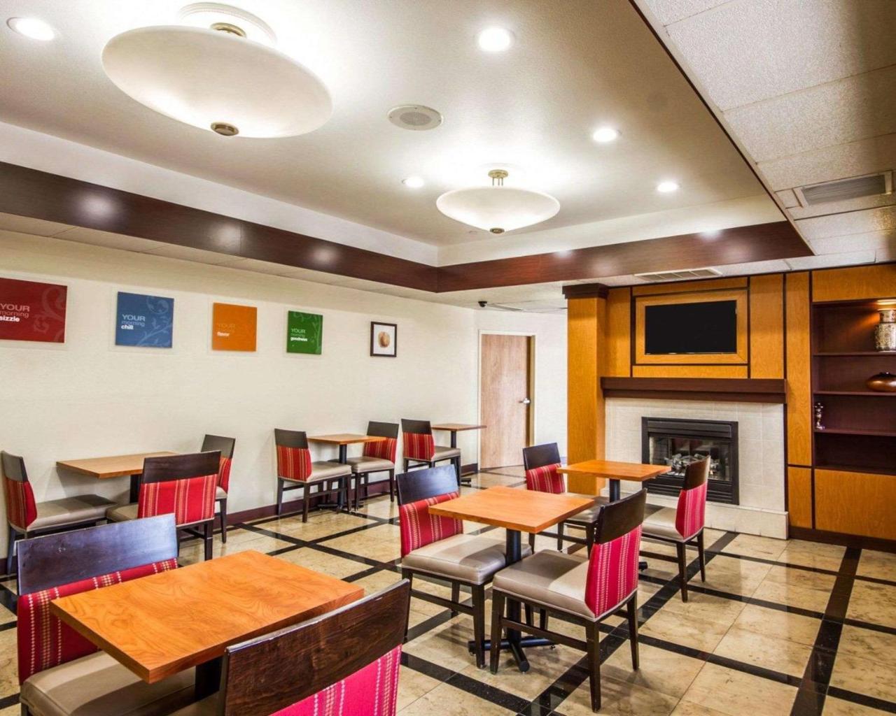 Comfort Inn & Suites Oakland Airport Extérieur photo