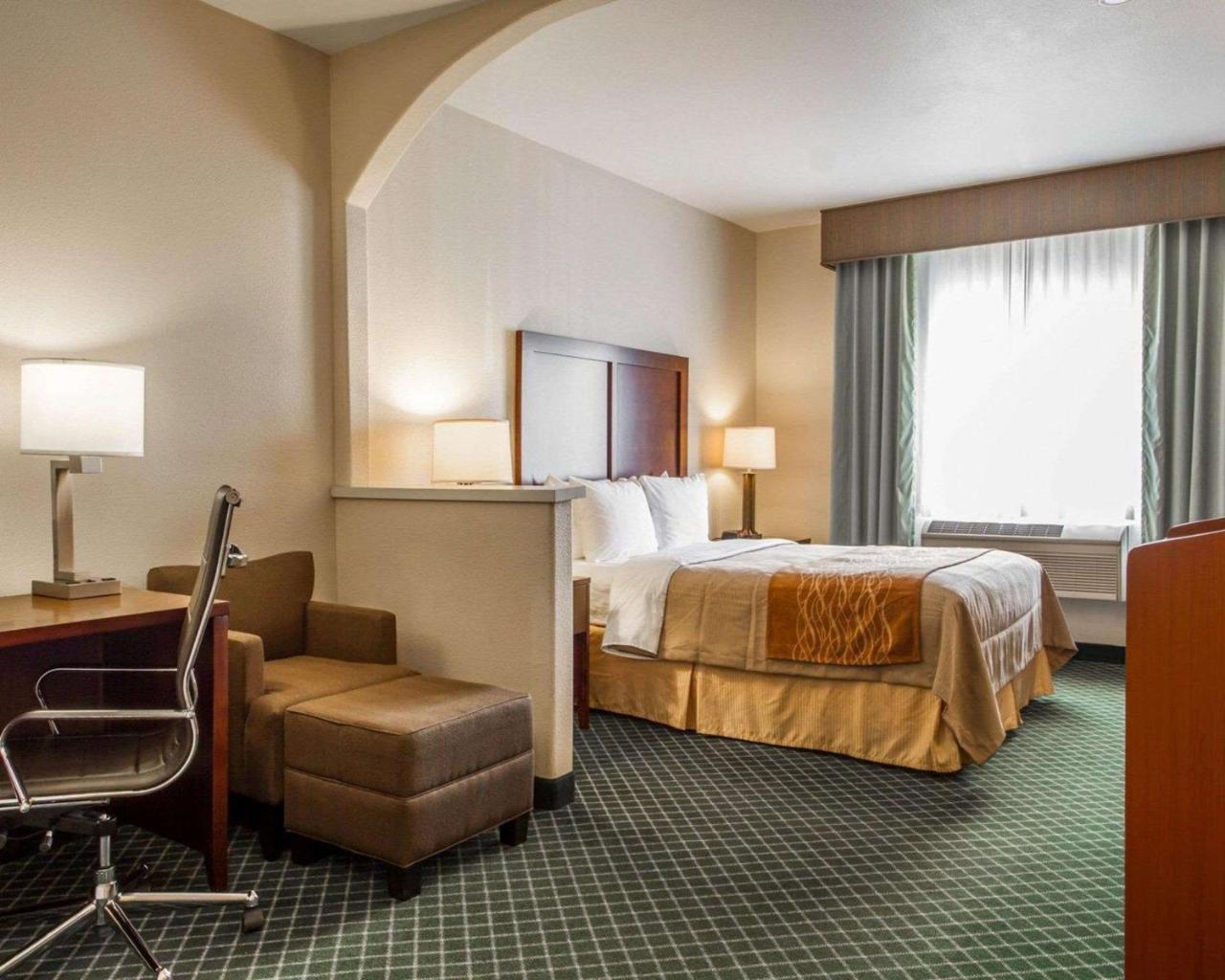 Comfort Inn & Suites Oakland Airport Extérieur photo